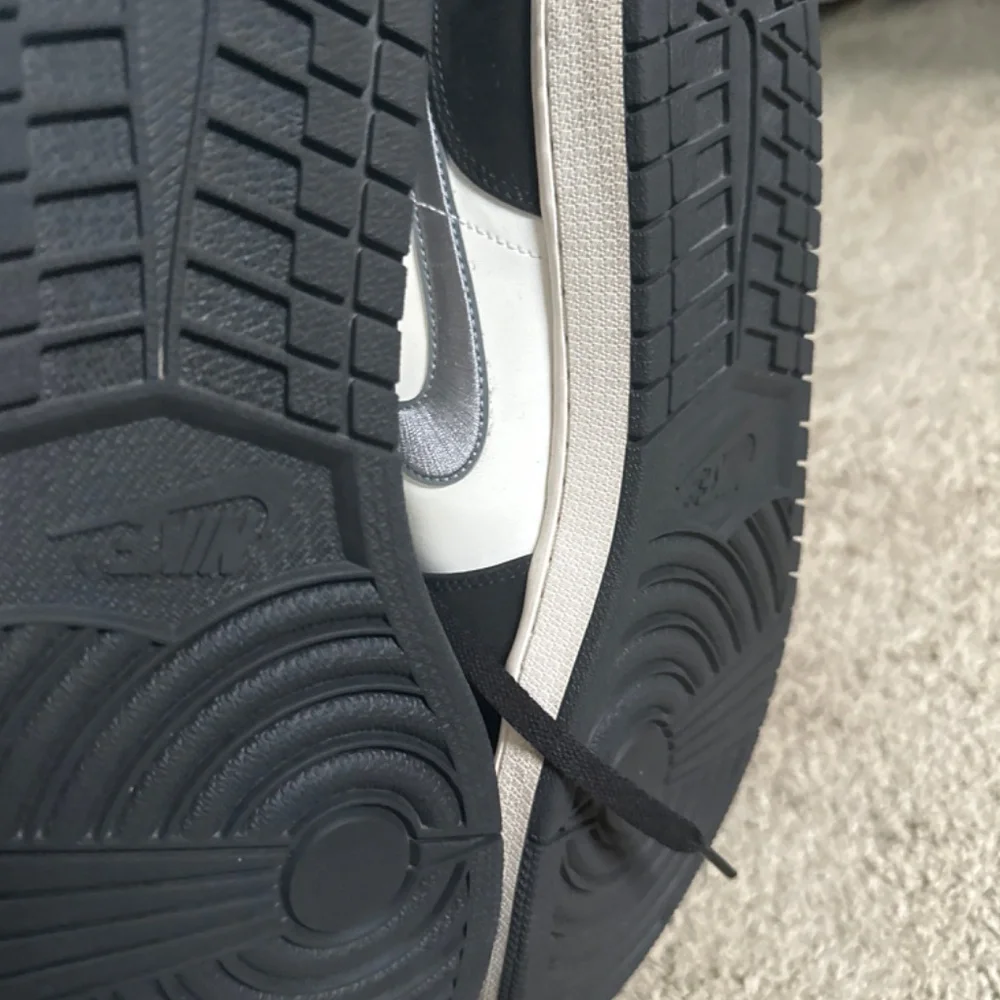 Jordan 1 - Picture 3 of 5